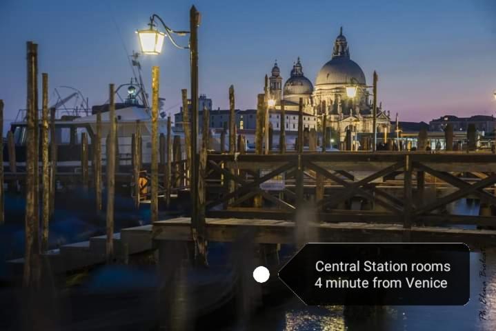 Central Station Rooms Mestre Buitenkant foto